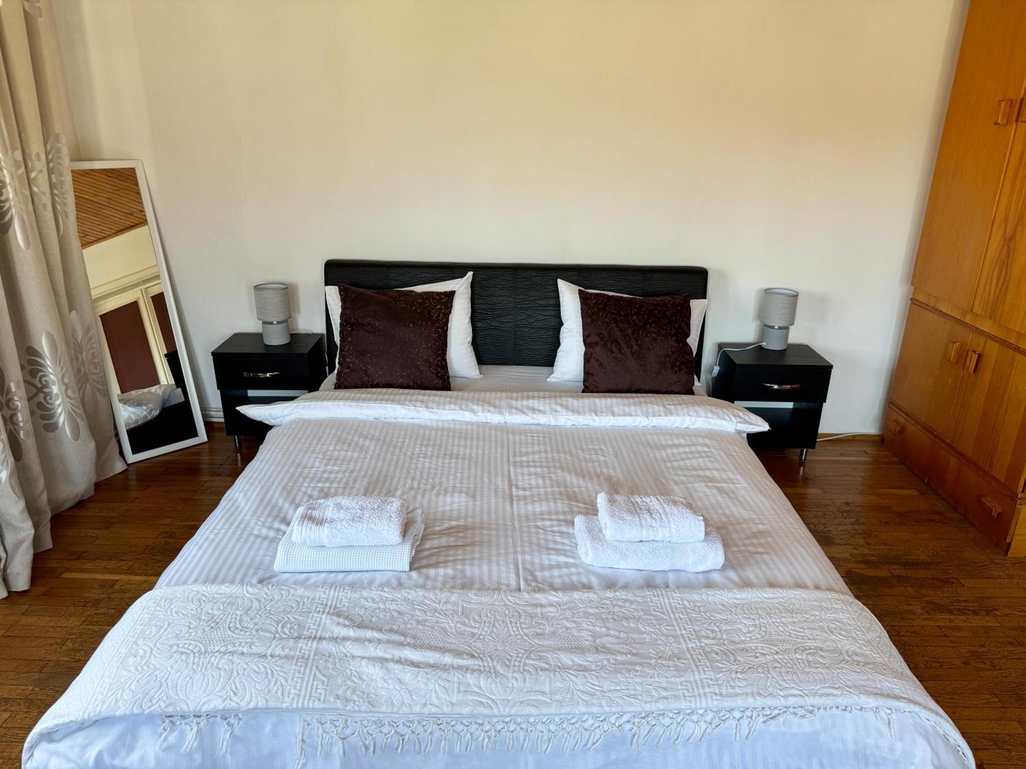 Vila Cozy, Panorama Superba, Gratar Si Relaxare Piatra Neamţ エクステリア 写真